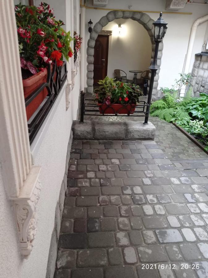 Rynok 25 Deluxe Lviv Center Apartment Luaran gambar