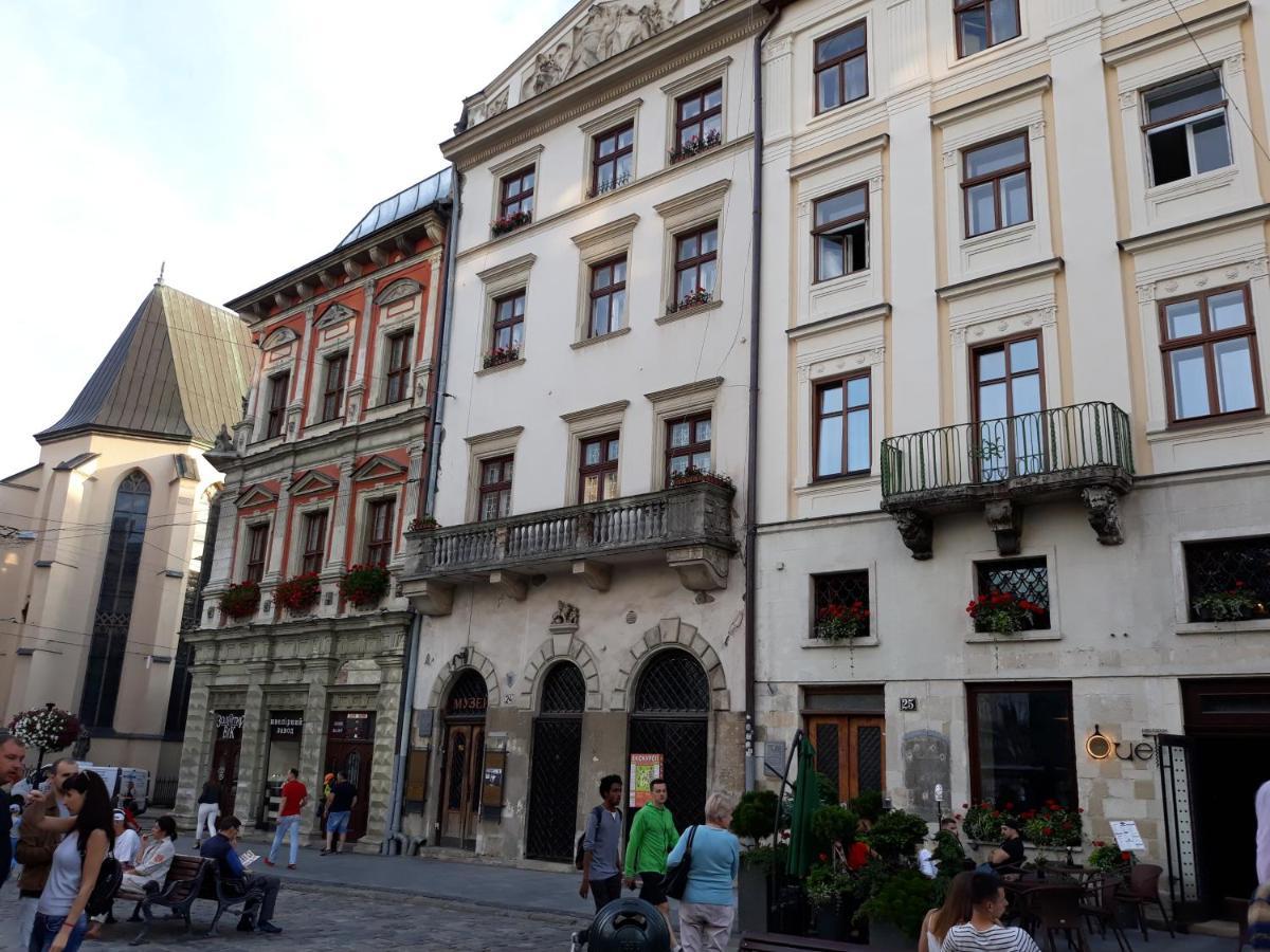 Rynok 25 Deluxe Lviv Center Apartment Luaran gambar